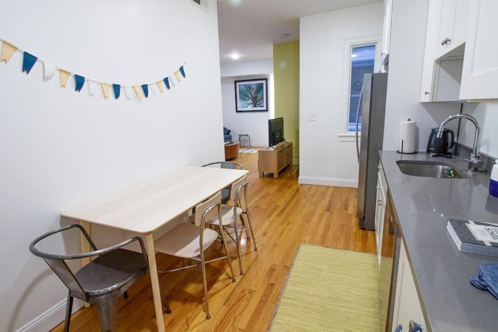 Apartmán 4Br 1,5Bh Sunny Apt In Roxbury Boston Pokoj fotografie